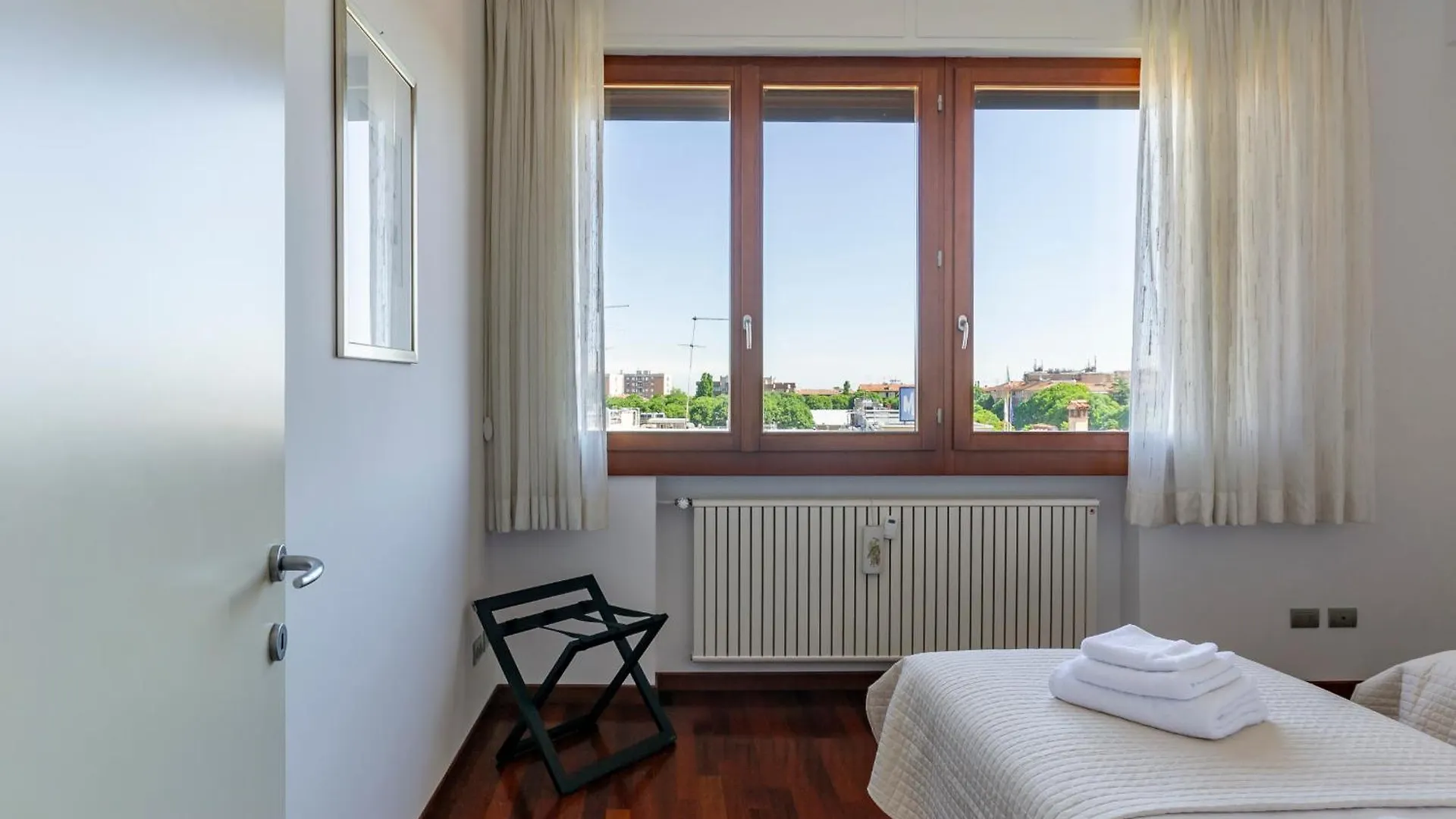 San Luca Fine House Apartment Bologna 0*,